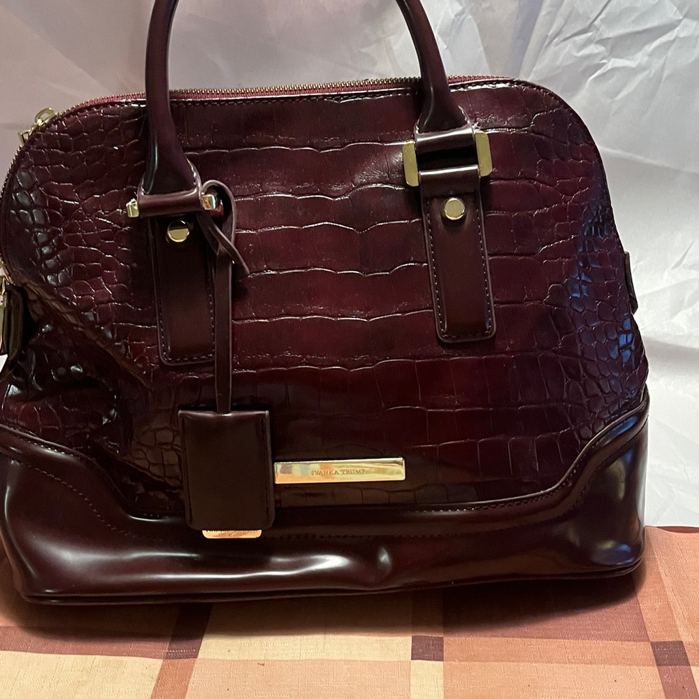 Ivanka Purse, Ivanka Trump; beautiful stylish purse , great color for fall